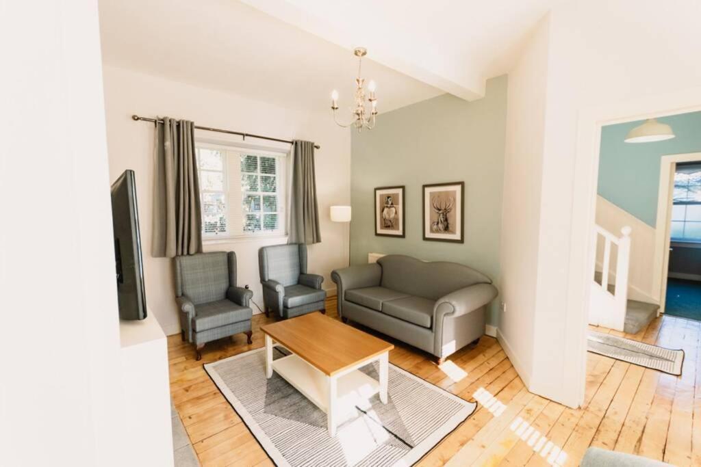 Factors House - A Comfy Cottage In Countryside Park With Wifi And Access To Bar And Pool Perth Exteriör bild