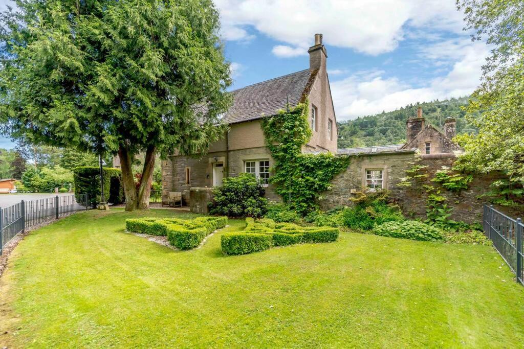 Factors House - A Comfy Cottage In Countryside Park With Wifi And Access To Bar And Pool Perth Exteriör bild