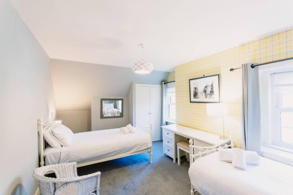 Factors House - A Comfy Cottage In Countryside Park With Wifi And Access To Bar And Pool Perth Exteriör bild
