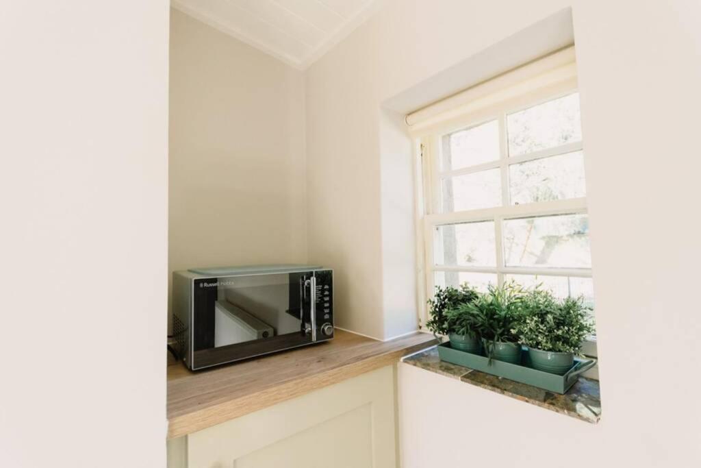 Factors House - A Comfy Cottage In Countryside Park With Wifi And Access To Bar And Pool Perth Exteriör bild