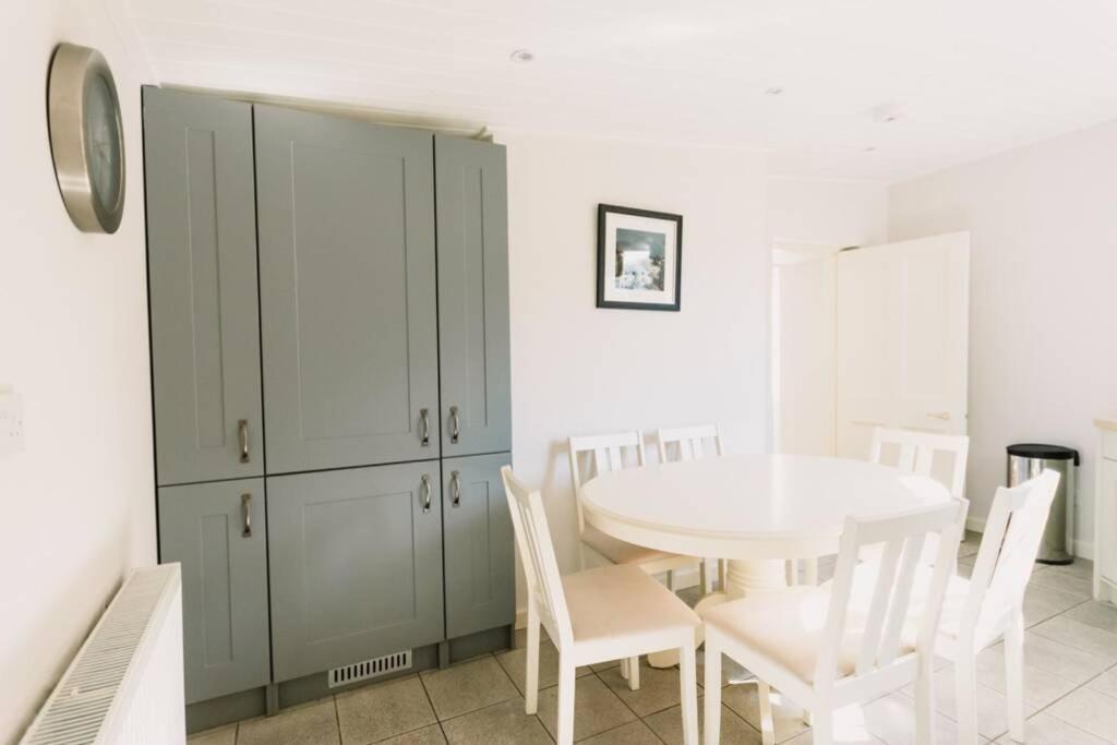 Factors House - A Comfy Cottage In Countryside Park With Wifi And Access To Bar And Pool Perth Exteriör bild