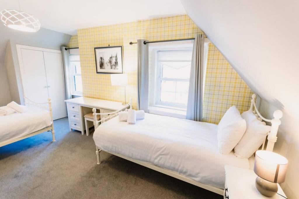 Factors House - A Comfy Cottage In Countryside Park With Wifi And Access To Bar And Pool Perth Exteriör bild